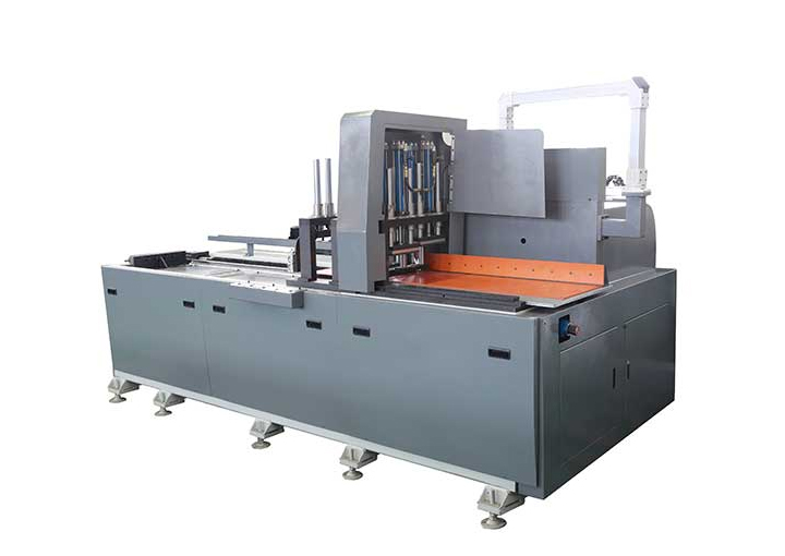 精密全自動(dòng)鋁材鋸LS-400BNC